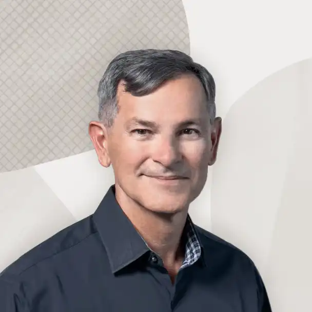 Juan Loaiza headshot